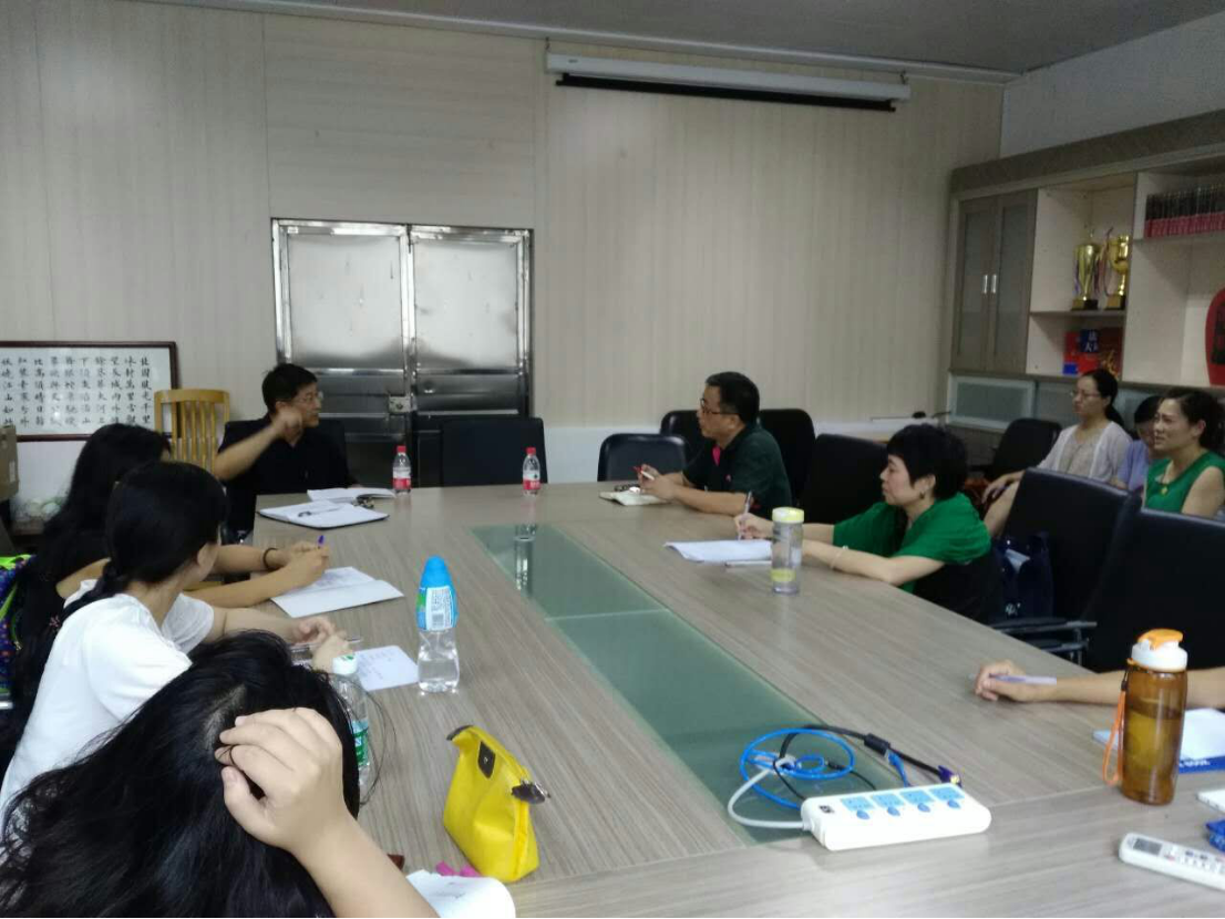 李明教授作分享交流